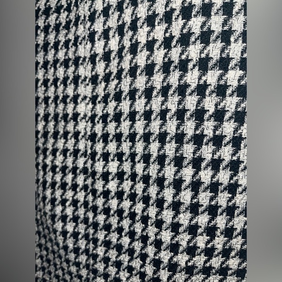 NWOT  Black And White Houndstooth Shirt/Jacket Shacket With Bejeweled Buttons - Picture 6 of 13